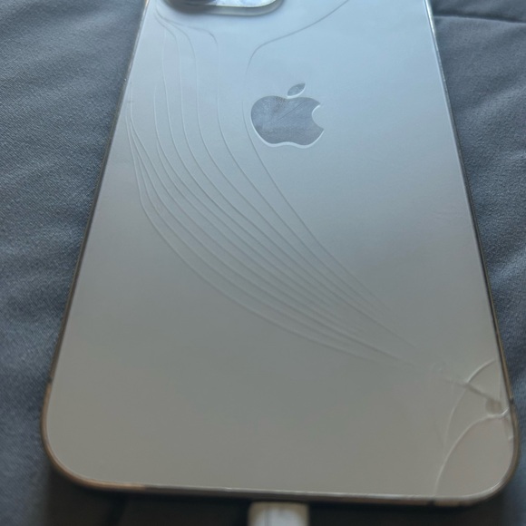 iPhone 12 ProMax - Picture 3 of 4